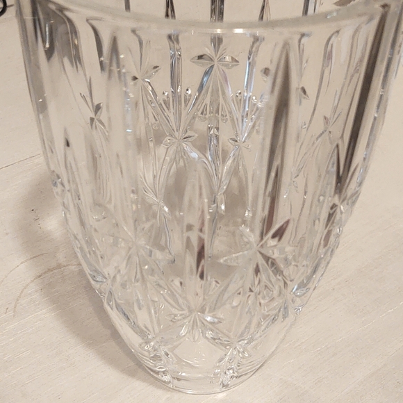 MARQUIS by Waterford Sparkle Vase - Picture 4 of 5